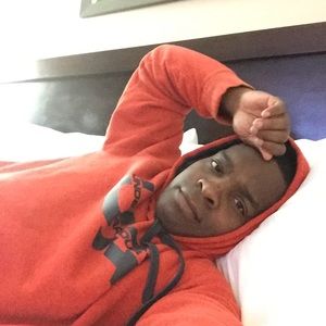 Meet your Posher, Dee